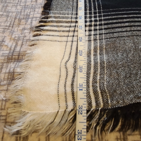 Plaid Shawl Scarf - Picture 3 of 3